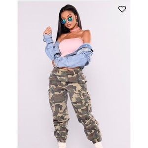 Women’s Camo pants
